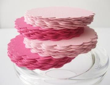 32 Scalloped Cir..
